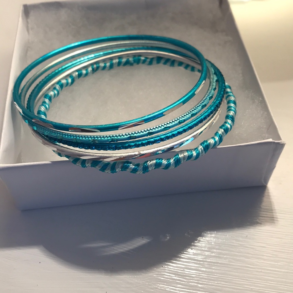 ✨ Blue Stackable Bangle Bracelets ✨ - Picture 2 of 3